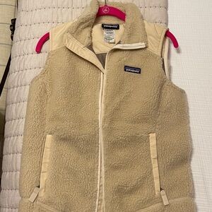 Patagonia Women’s Cream Fleece Vest